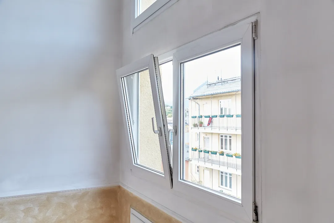 tilt and turn window